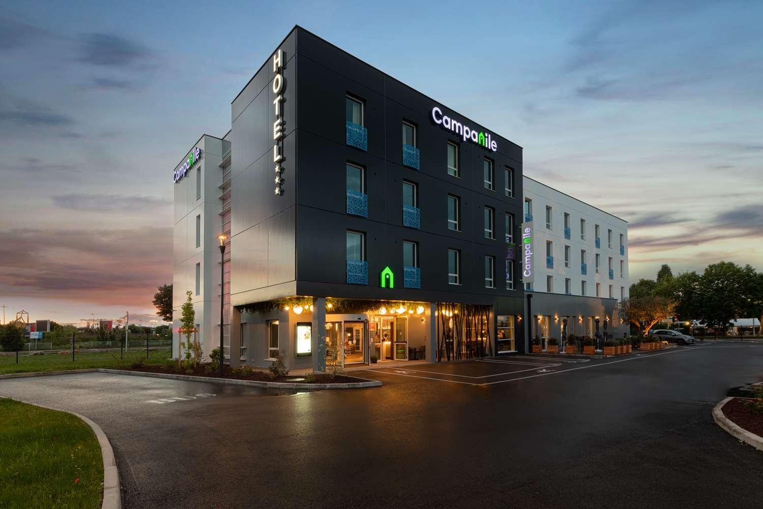 Hotel Campanile Smart Lyon Est - Eurexpo Bron Aviation 3*